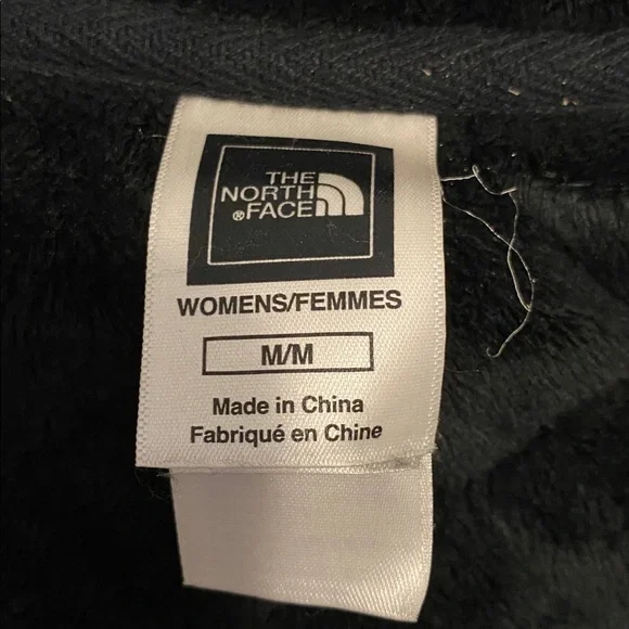 The North Face Women's Black Puffer Jacket, soft inside, good condition - Picture 3 of 9
